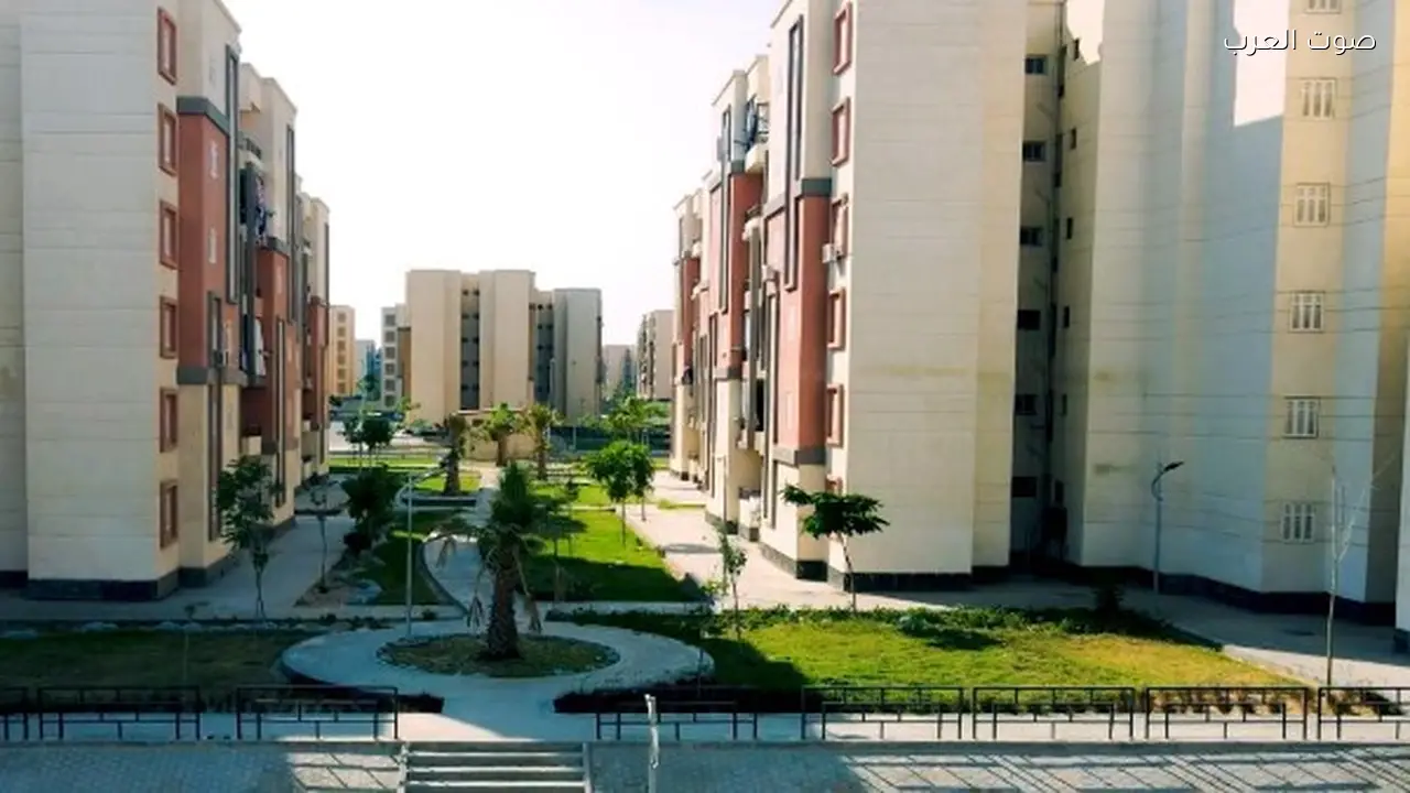 وزير الإسكان يراجع تنفيذ شقق منخفضي الدخل في المدن الجديدة