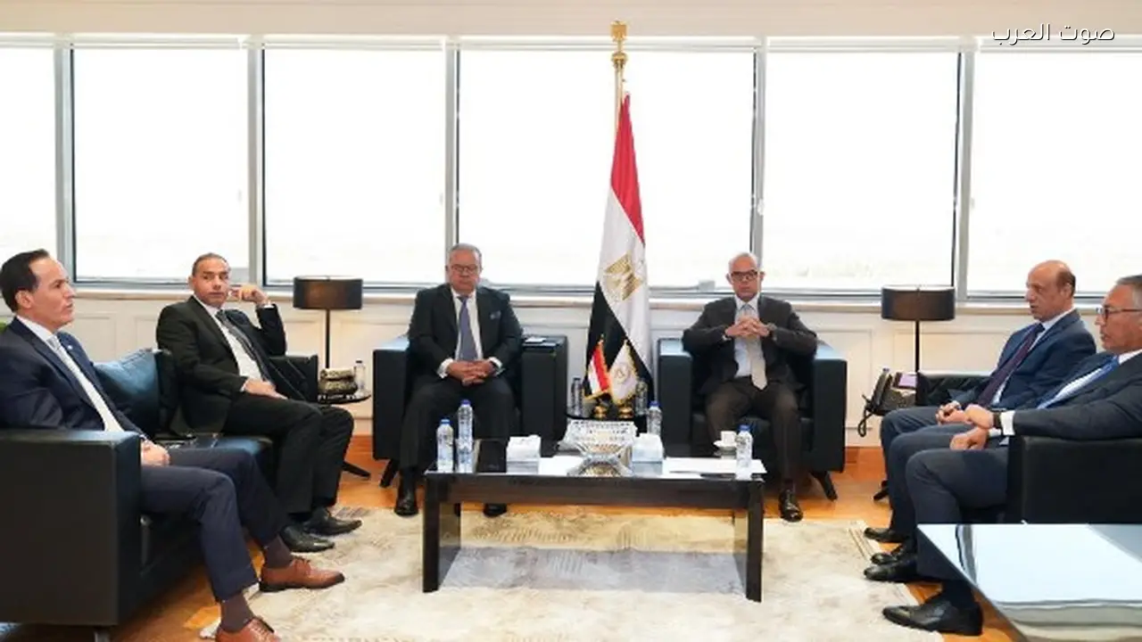 وزير الاستثمار ينسق مع 5 جهات لتسهيل خدمات المستثمرين