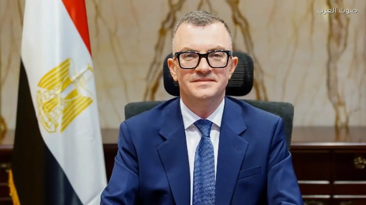 وزير التخطيط يبدأ مهام منصبه ويشدد على أهمية التنسيق الحكومي