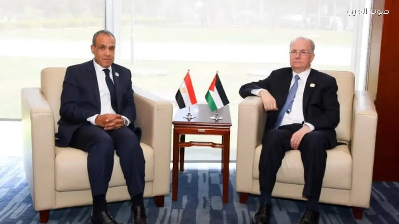 وزير الخارجية يبحث مع رئيس وزراء فلسطين تنفيذ خطة ترامب في غزة