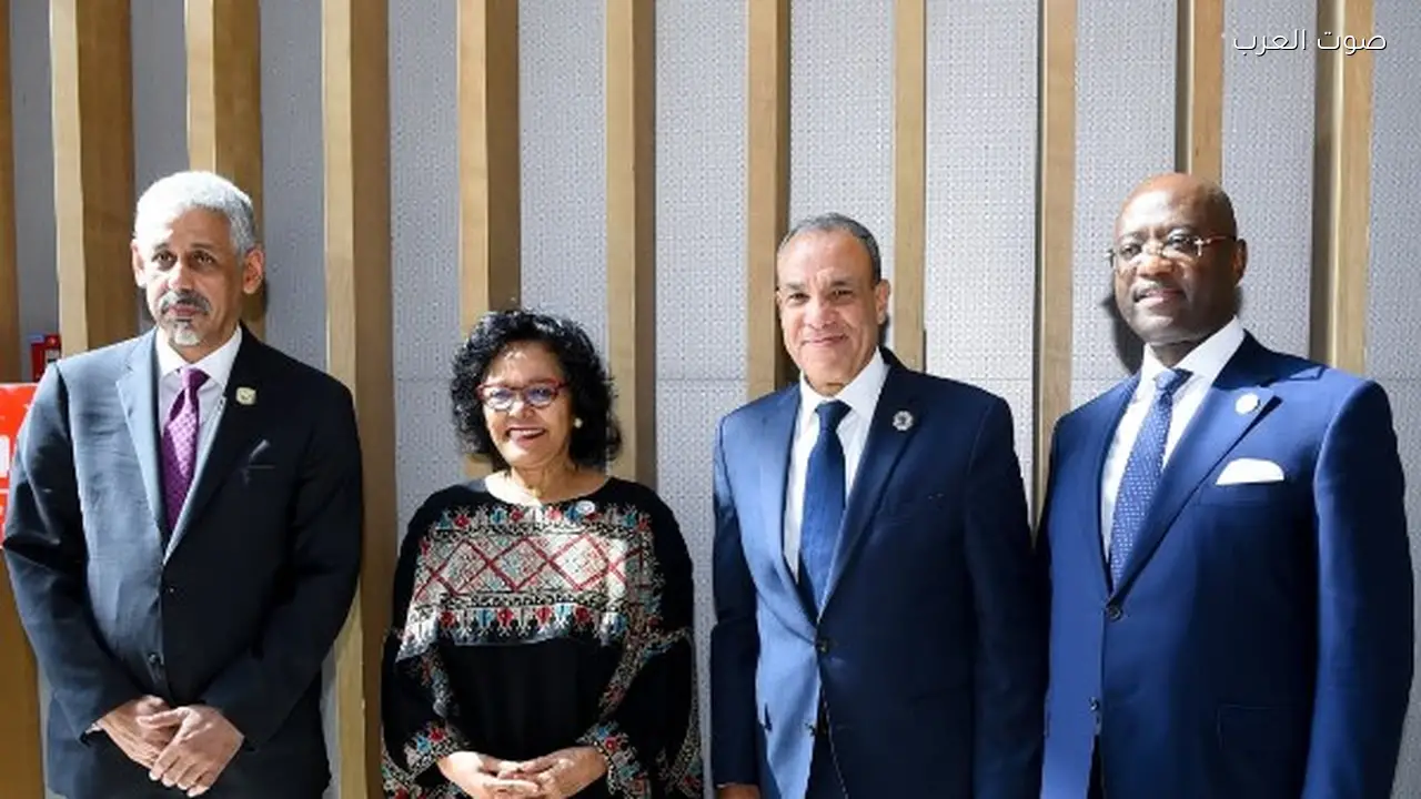 وزير الخارجية يلتقي رؤساء بنوك التنمية والتصدير الأفريقية في القمة