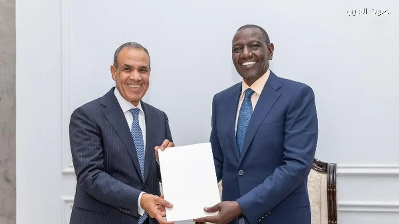 وزير الخارجية ينقل رسالة من الرئيس المصري إلى كينيا حول النيل