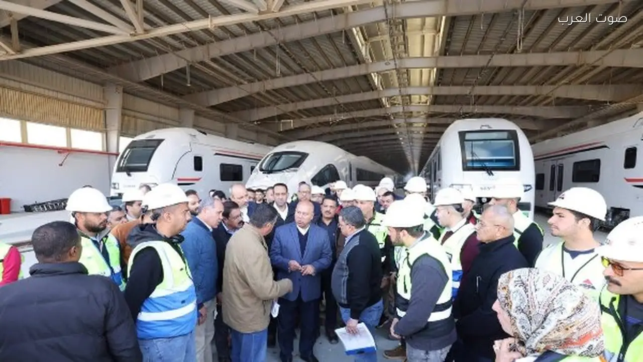 وزير النقل يتابع تنفيذ الخط الأول للقطار الكهربائي السريع