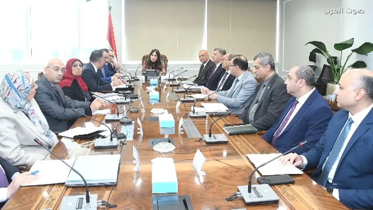 وزيرة الإسكان تناقش تشغيل حديقة تلال الفسطاط لدعم التنمية الحضرية