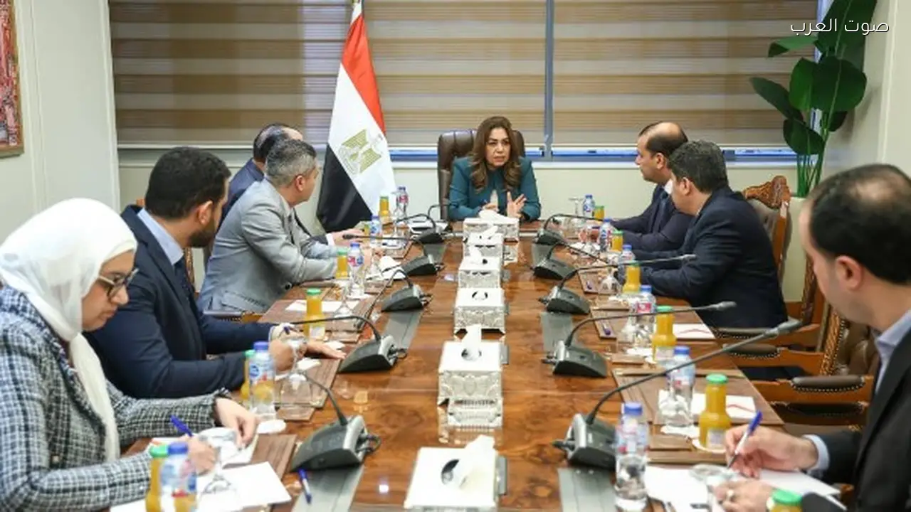 وزيرة التنمية المحلية والبيئة تحدد جداول تنفيذ مشروعات الاستدامة