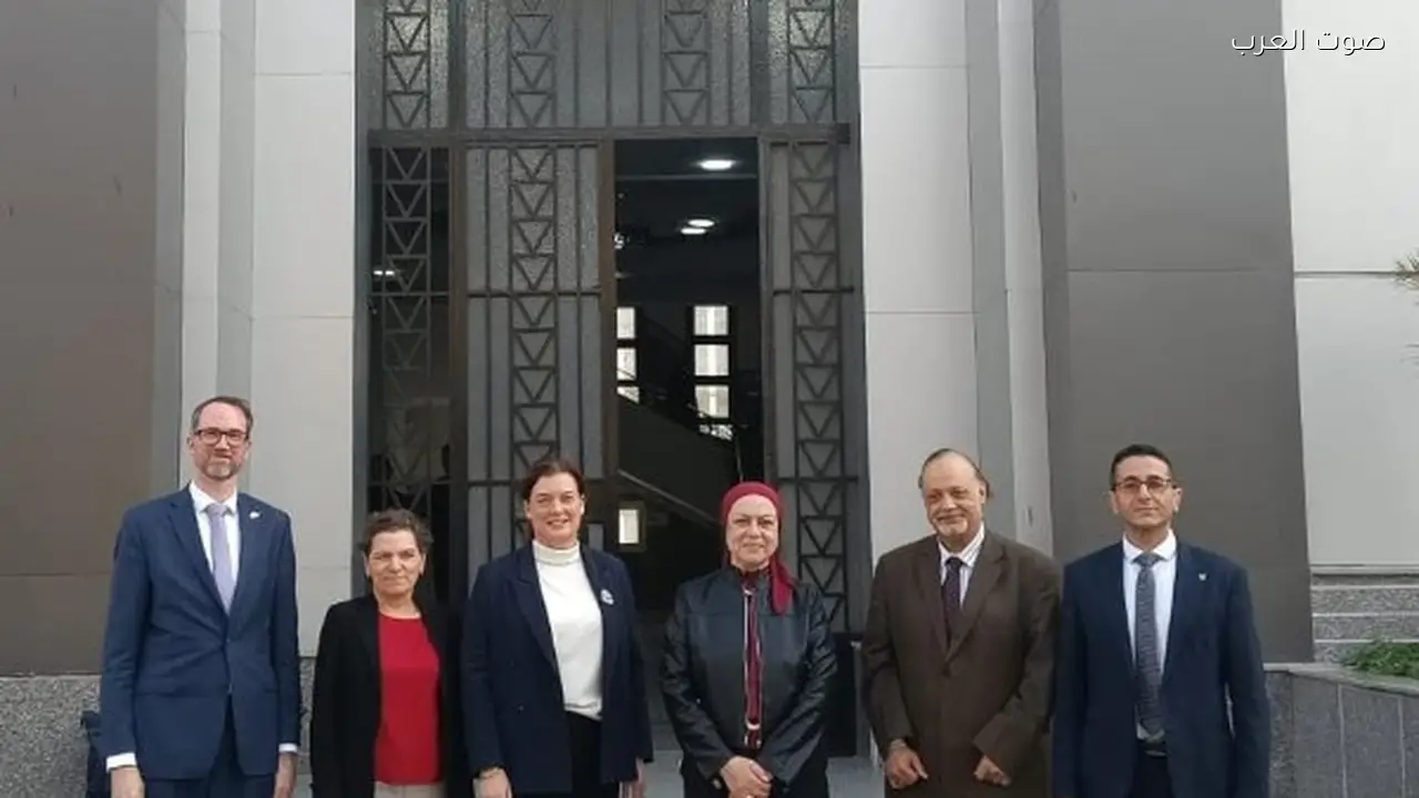 وفد دنماركي رفيع المستوى يزور بحوث الصحة الحيوانية لتعزيز التعاون