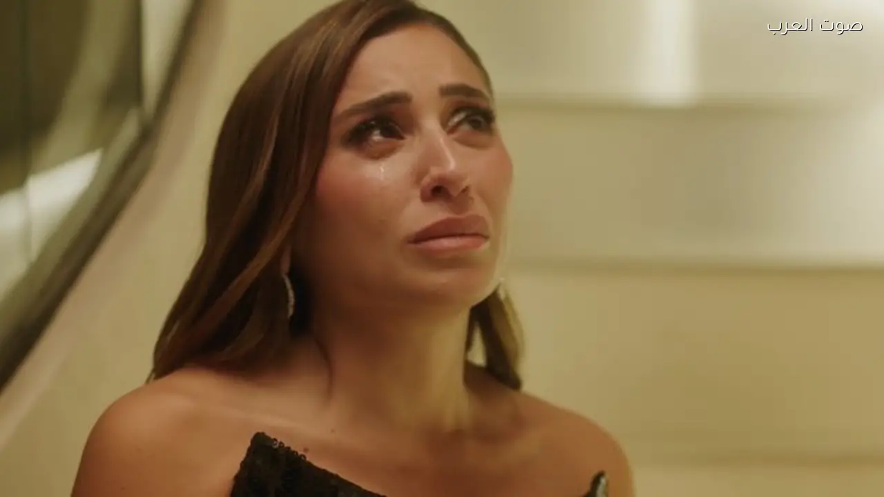 آسر ياسين يوجه رسالة قاسية لدينا الشربيني في الحلقة 12 من “اتنين غيرنا”