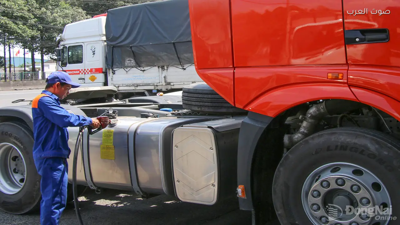 أسعار البنزين مستقرة والكيروسين يرتفع بأكثر من 2500 دونغ