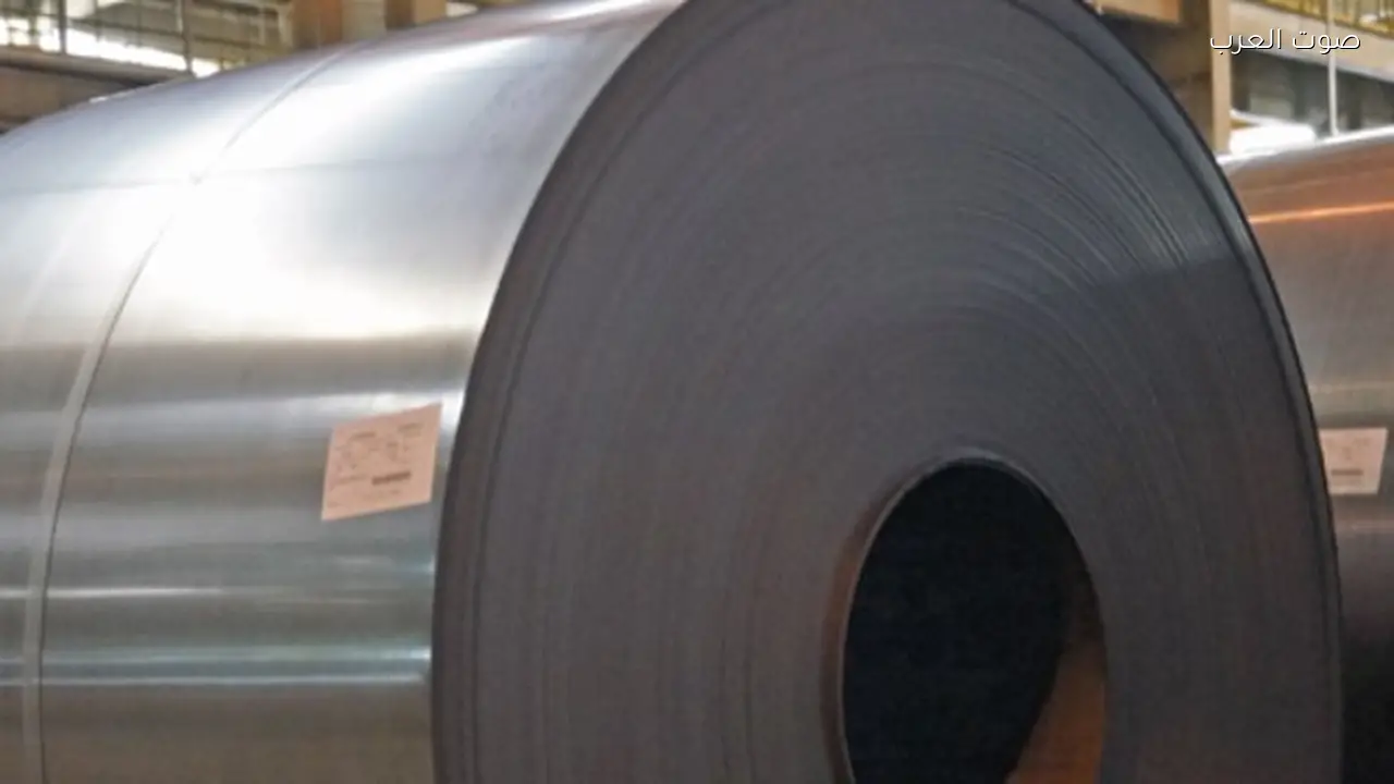 أسعار الحديد تتراجع محلياً وسط تذبذب عالمي اليوم الإثنين