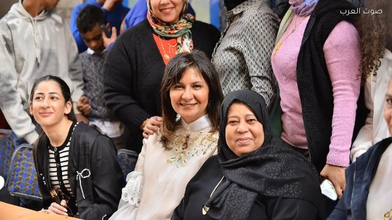 أكبر إفطار جماعي في مصر بحضور السفيرة نبيلة مكرم بالمطرية