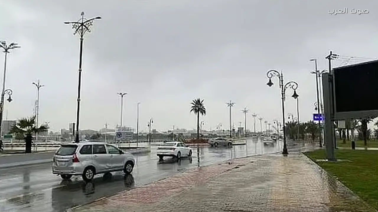 أمطار غزيرة في 5 مناطق سعودية تستمر حتى الثلاثاء