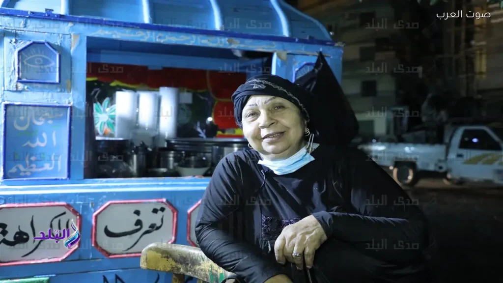 أهالي شبرا يشيعون فاطمة كشري في عزائها وسط غياب النجوم 1