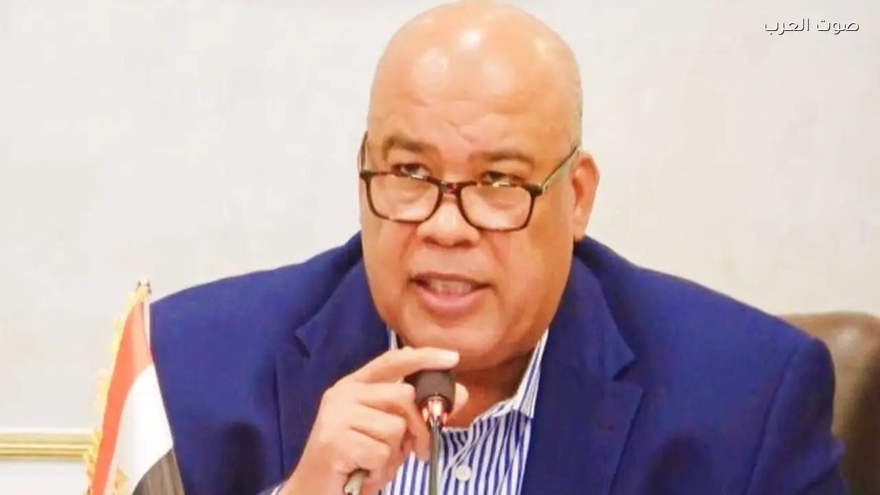 أيمن العشري: ضرورة تعزيز الإنتاج ودعم السياسات الصناعية الآن