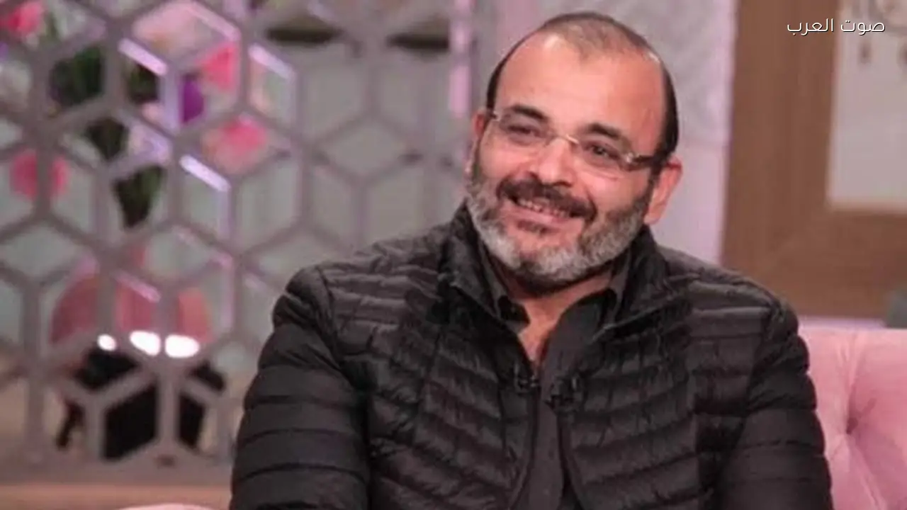 أيمن بهجت قمر يسخر من النجم الأكثر مشاهدة