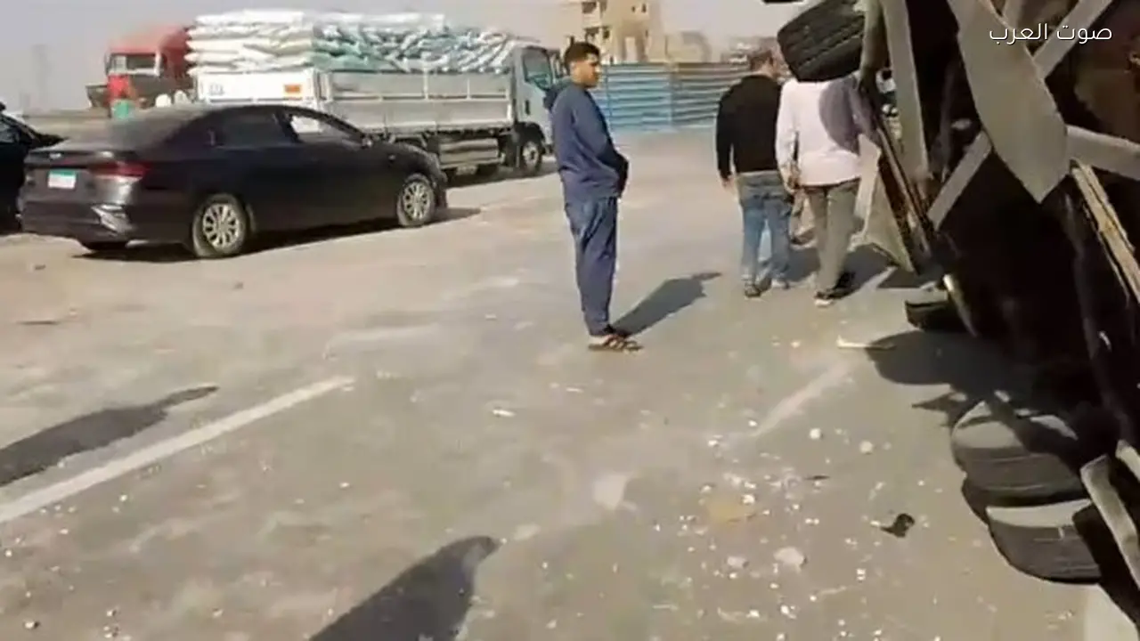 إصابات في حادث تصادم سيارات على الطريق الأوسطي