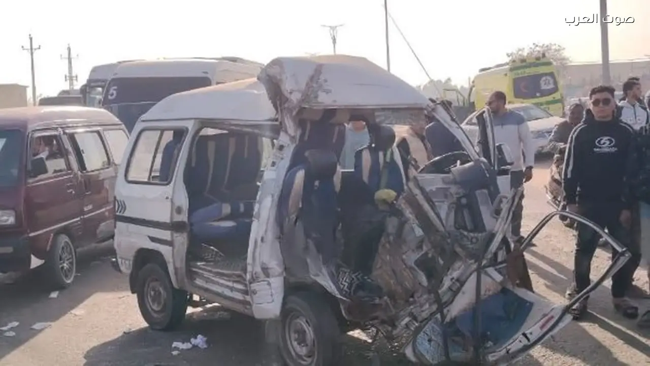 إصابة 11 شخصًا بينهم تلاميذ في تصادم بالشرقية