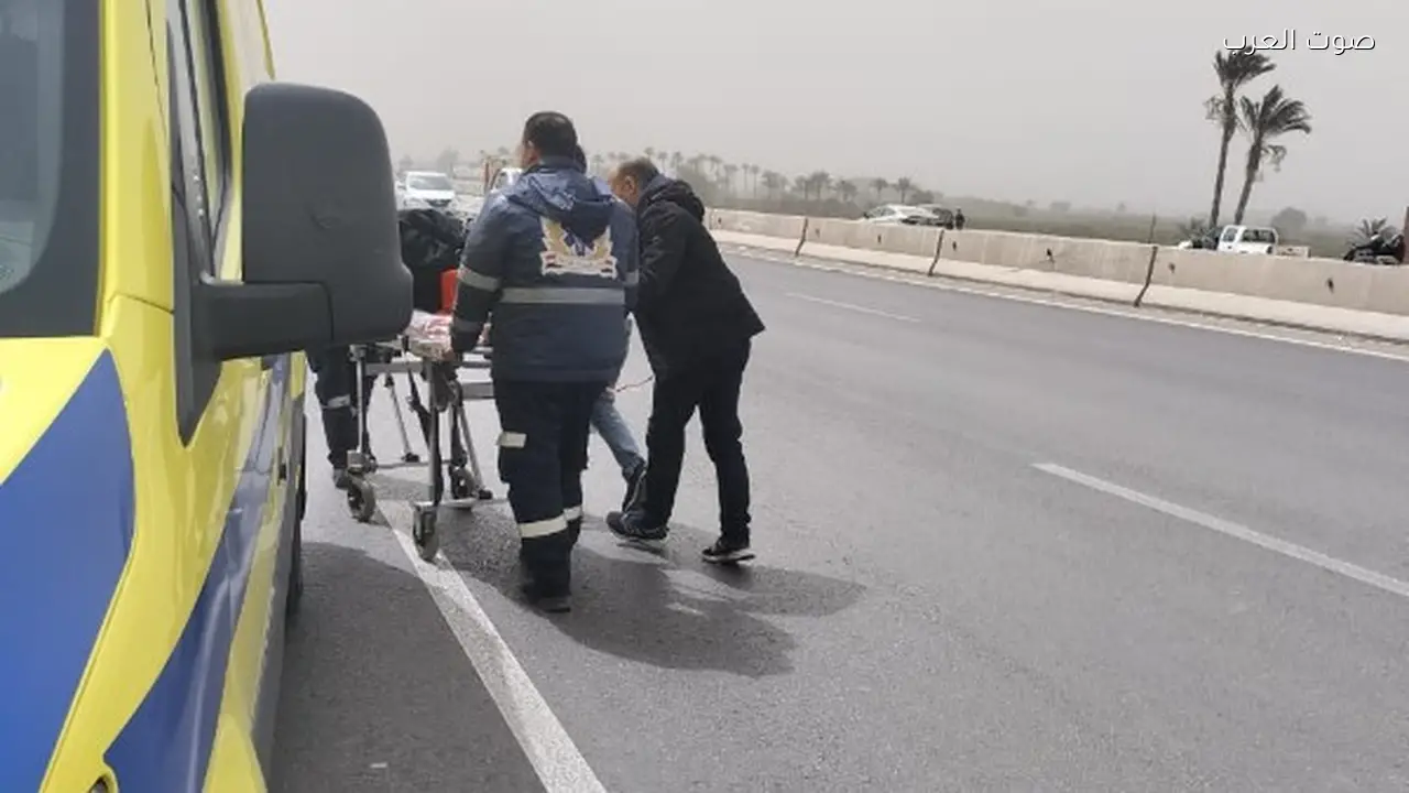 إصابة 11 شخصًا في انقلاب ميكروباص بطريق شبرا – بنها الحر