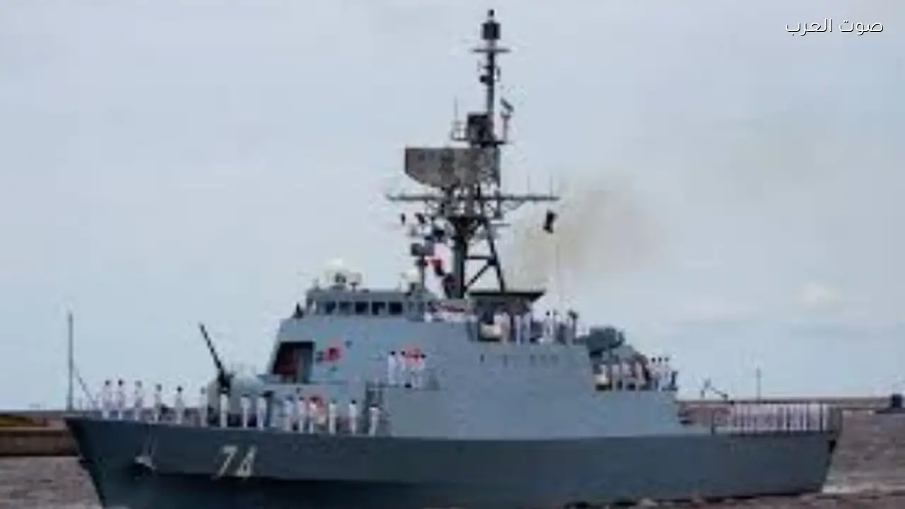 إصابة فرقاطة إيرانية بنيران أمريكية في خليج عُمان