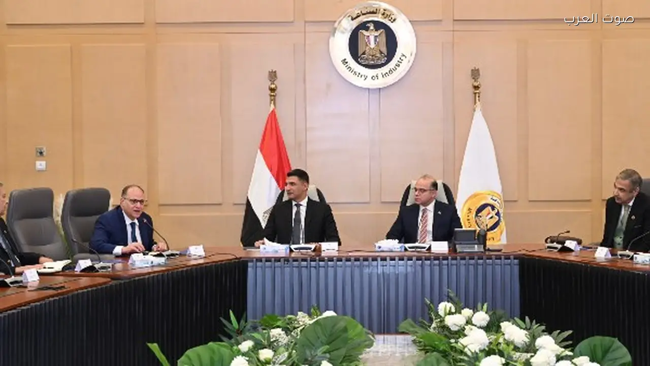 إطلاق خطة جديدة لتنمية الصناعات الدوائية من وزيري الصناعة والاستثمار