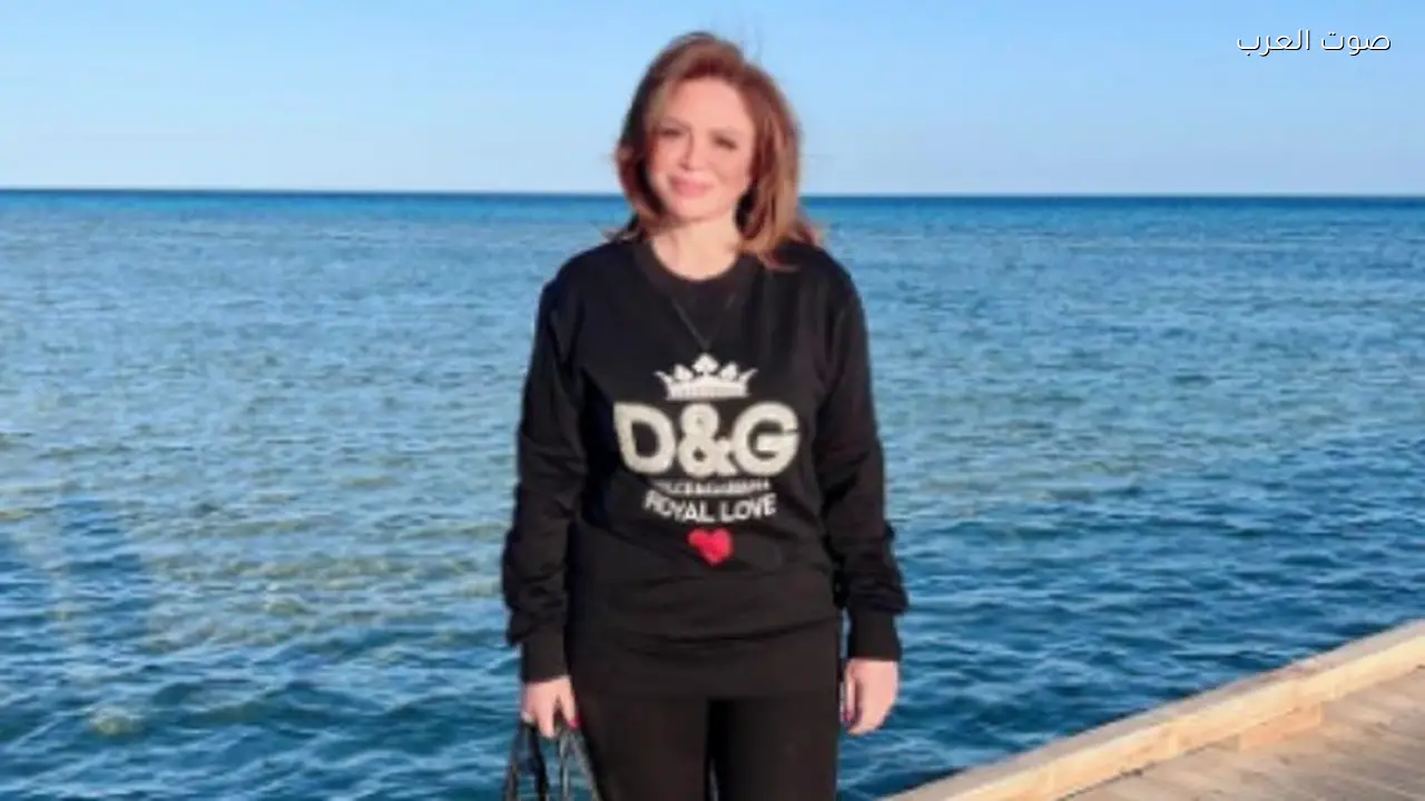 إلهام شاهين تظهر برشاقة ملحوظة في أحدث إطلالة