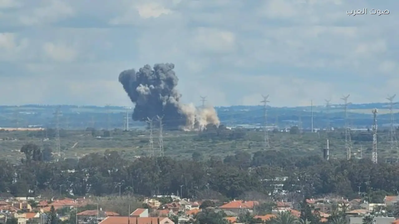 إيران تستهدف محطات الكهرباء في الأراضي المحتلة والرقابة الإسرائيلية تحظر النشر