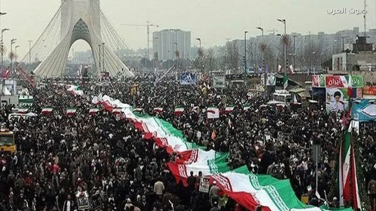 إيران تهدد باستهداف مواقع أمريكية في الإمارات وتطالب بسحب القواعد