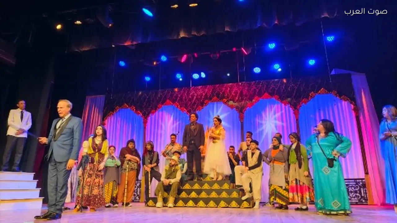 ابن الأصول يجمع بين الكوميديا والاستعراض في عروض فنية متكاملة