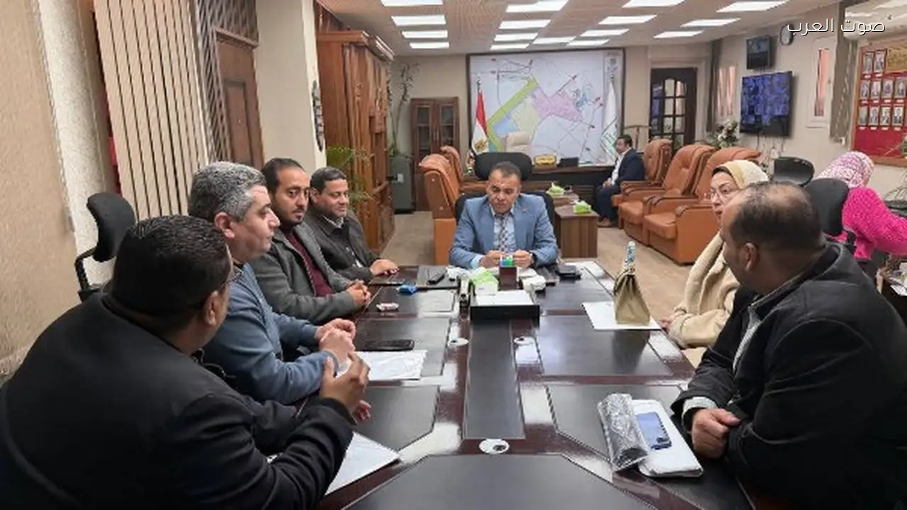 اجتماع لرئيس جهاز 6 أكتوبر مع ملاك مشروع 134 عمارة لتنسيق التسليم