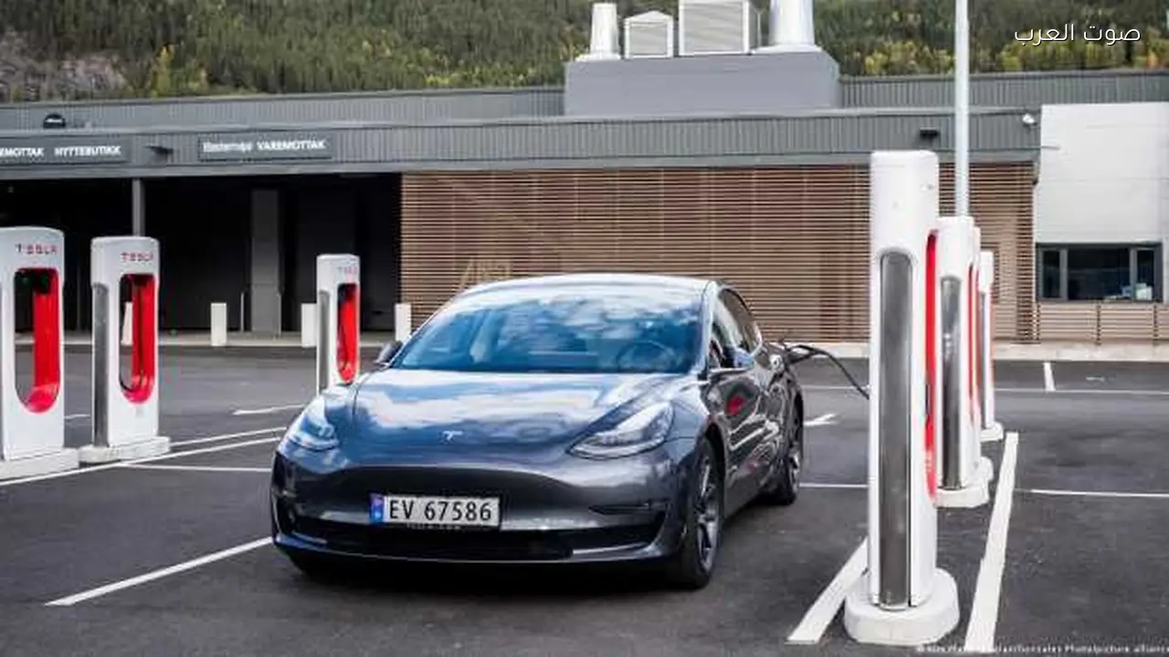 ارتفاع أسعار البنزين يعزز الإقبال على السيارات الكهربائية في أمريكا