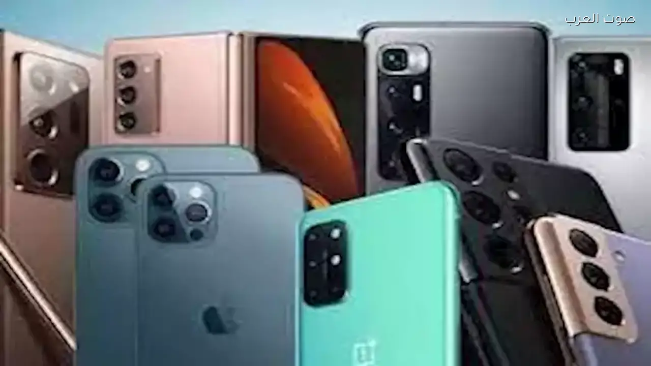 ارتفاع الدولار أثر على أسعار الهواتف المحلية وزيادة البنزين مستمرة