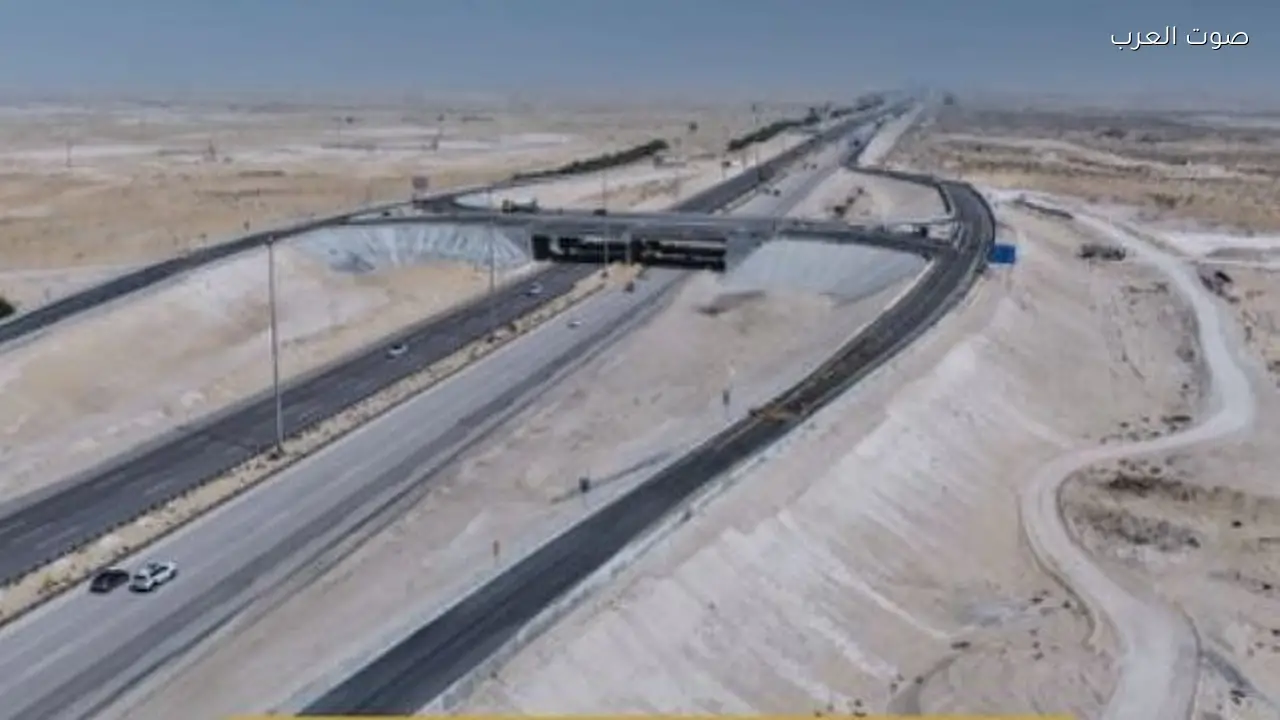 افتتاح جسر الالتفاف للخلف في تطوير طريق الظهران-بقيق