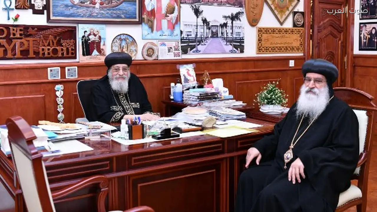 الأنبا ثيؤدوسيوس يلتقي البابا تواضروس لمناقشة قضايا الإيبارشية