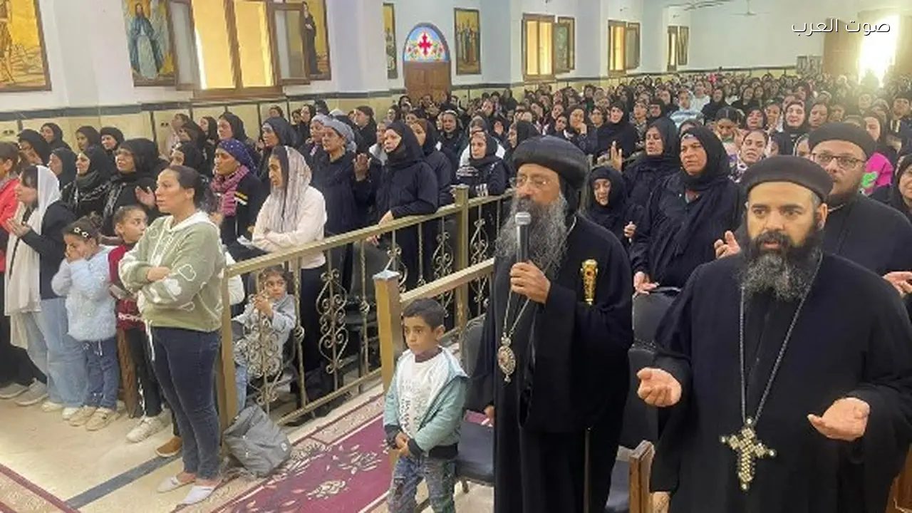 الأنبا زوسيما يقود يومًا روحيًا للسيدات في عيد الأم بكرمة الرسل