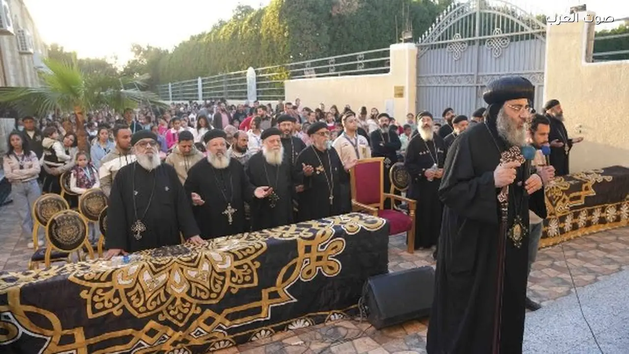 الأنبا فيلوباتير يكرم 330 شخصًا في ختام المهرجان الصيفي