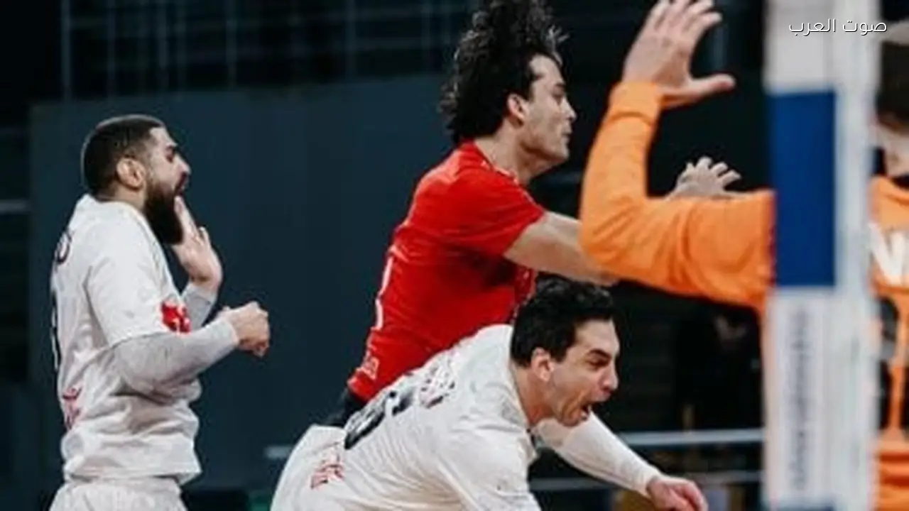 الأهلي يتفوق على الزمالك 26-22 في المرحلة الثانية لدوري محترفي اليد
