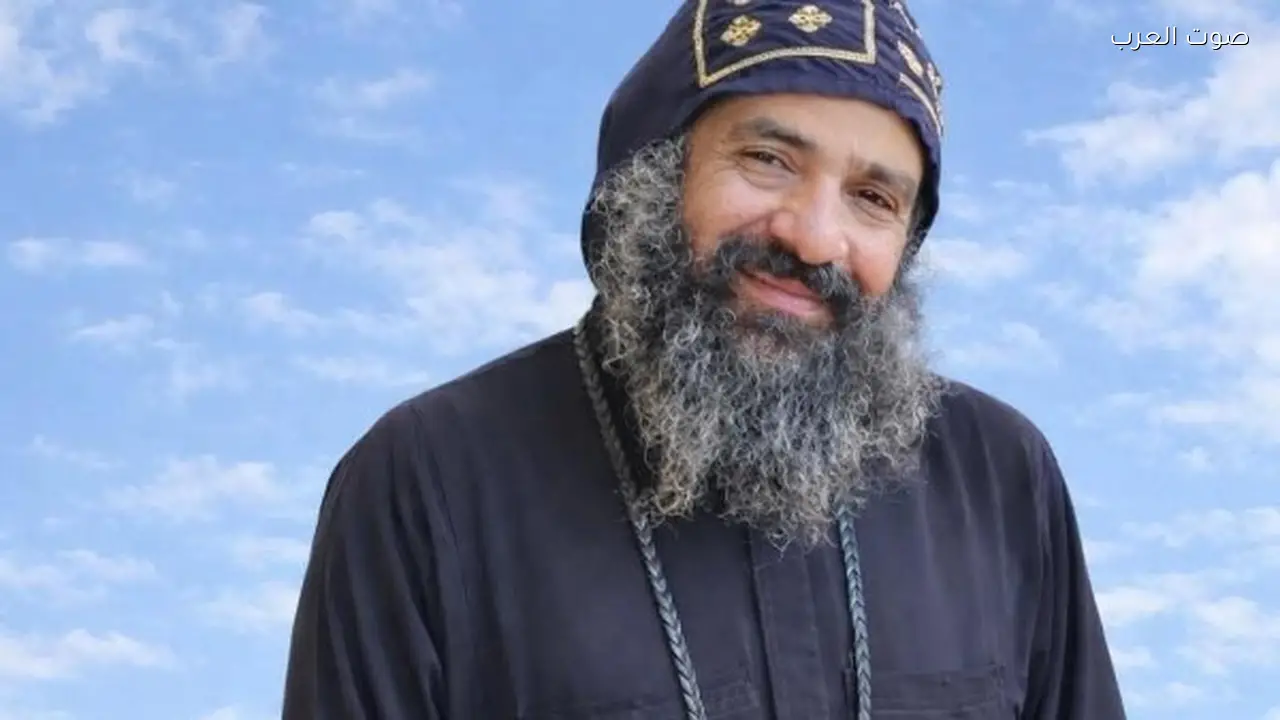 البابا تواضروس يعزي مطران ملوي في وفاة راهب دير القديس آڤاڤيني