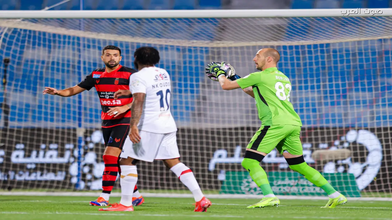 الجولة 25 من الدوري السعودي تبدأ بمواجهة ضمك والرياض وتأجيل لقاء الخلود والقادسية