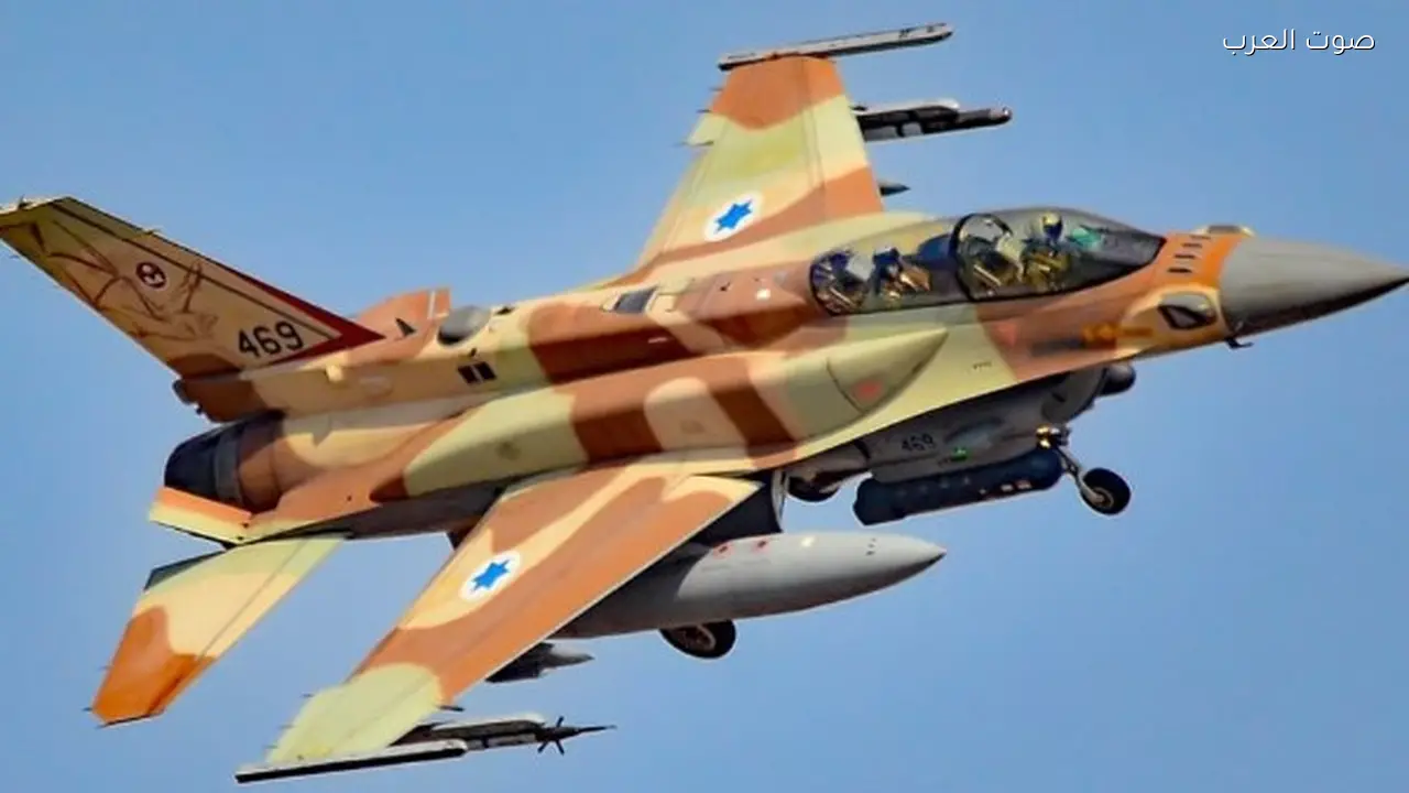 الجيش الإسرائيلي ينفذ ضربات على مواقع تصنيع أسلحة في إيران