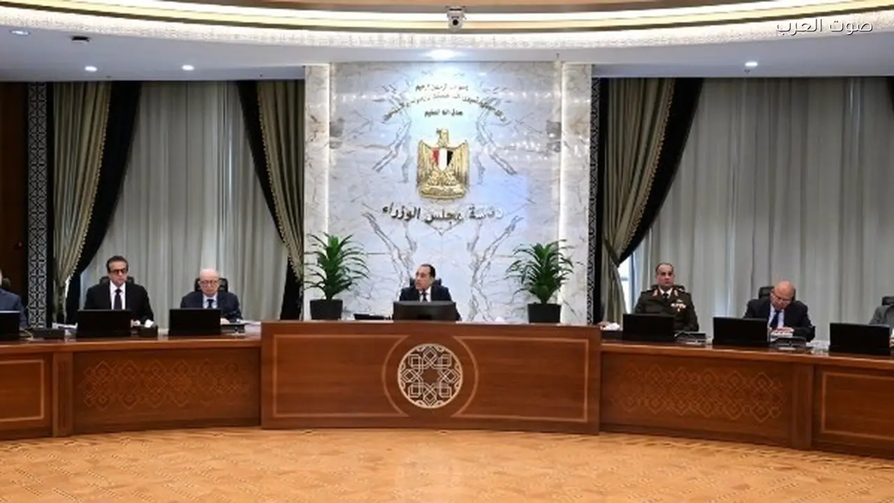 الحكومة تقرر إغلاق المحلات الساعة 9 مساءً و10 مساءً يومي الخميس والجمعة بدءًا من 28 مارس