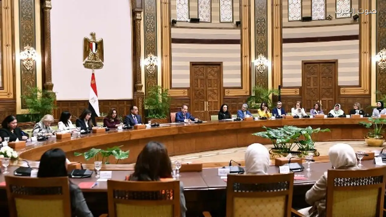 الرئيس السيسي: الأم المصرية رمز الحضارة وعمود المجتمع