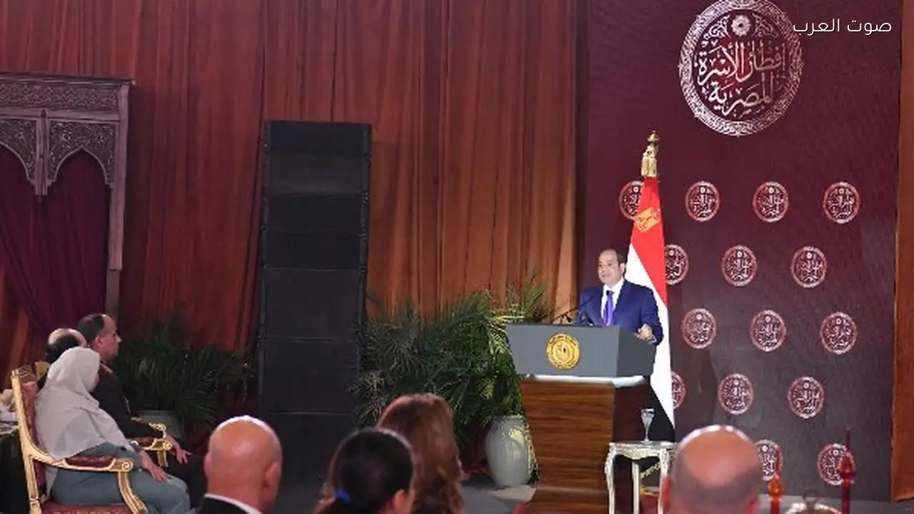 السيسي يحذر من مخاطر تراكم الديون والأعباء الاقتصادية