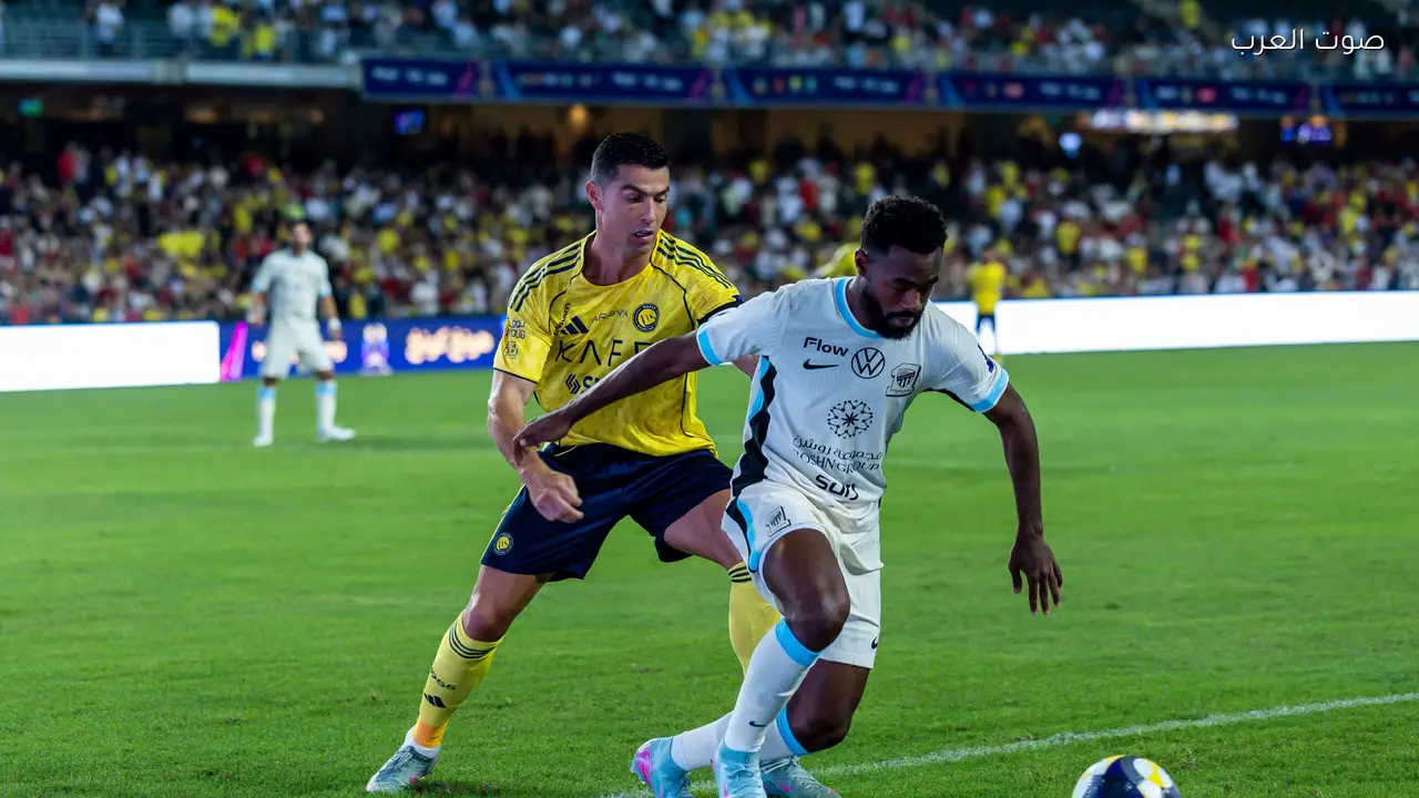 الشنقيطي يشغل الخلاف بين الاتحاد والهلال