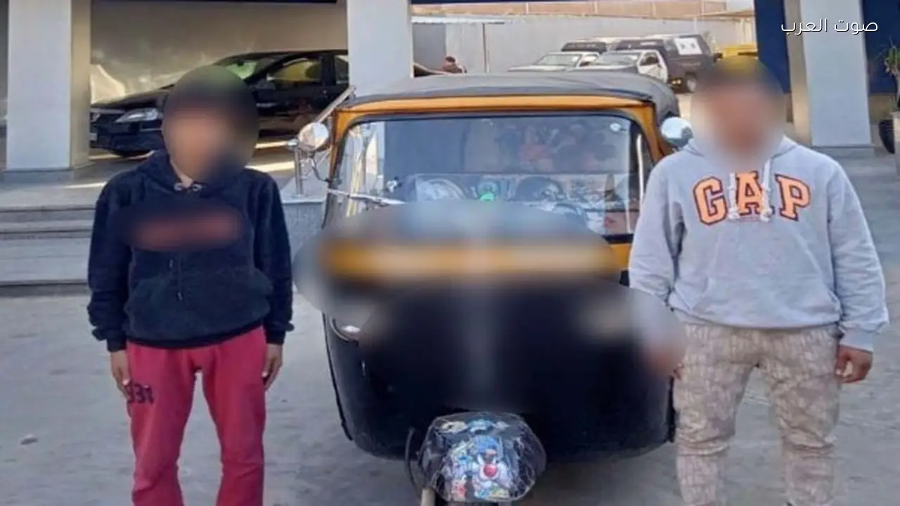 القبض على شخصين بعد صدم سيارة بتوك توك في الجيزة