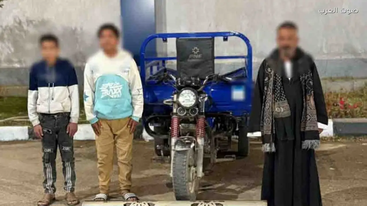 القبض على لصوص لافتة إعلانية في الشرقية