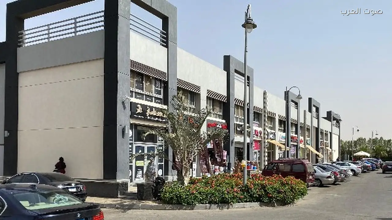 المستثنون من قرار غلق المحال والكافيهات في مصر