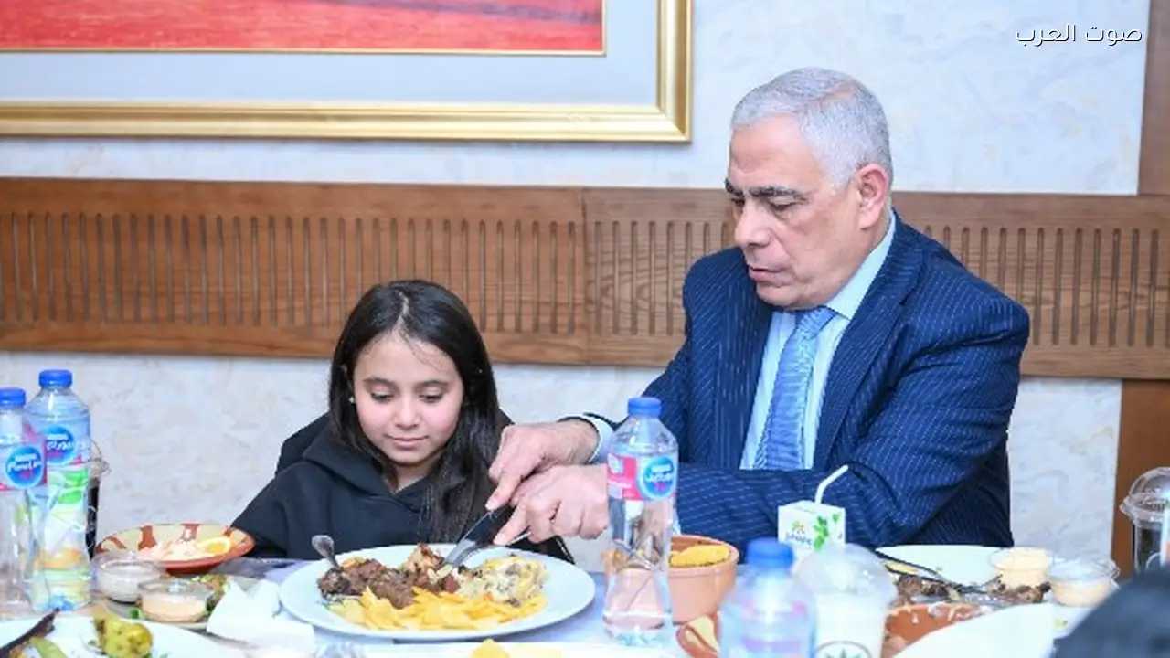 النائب العام يستضيف أطفال مستشفى 57357 على إفطار رمضاني