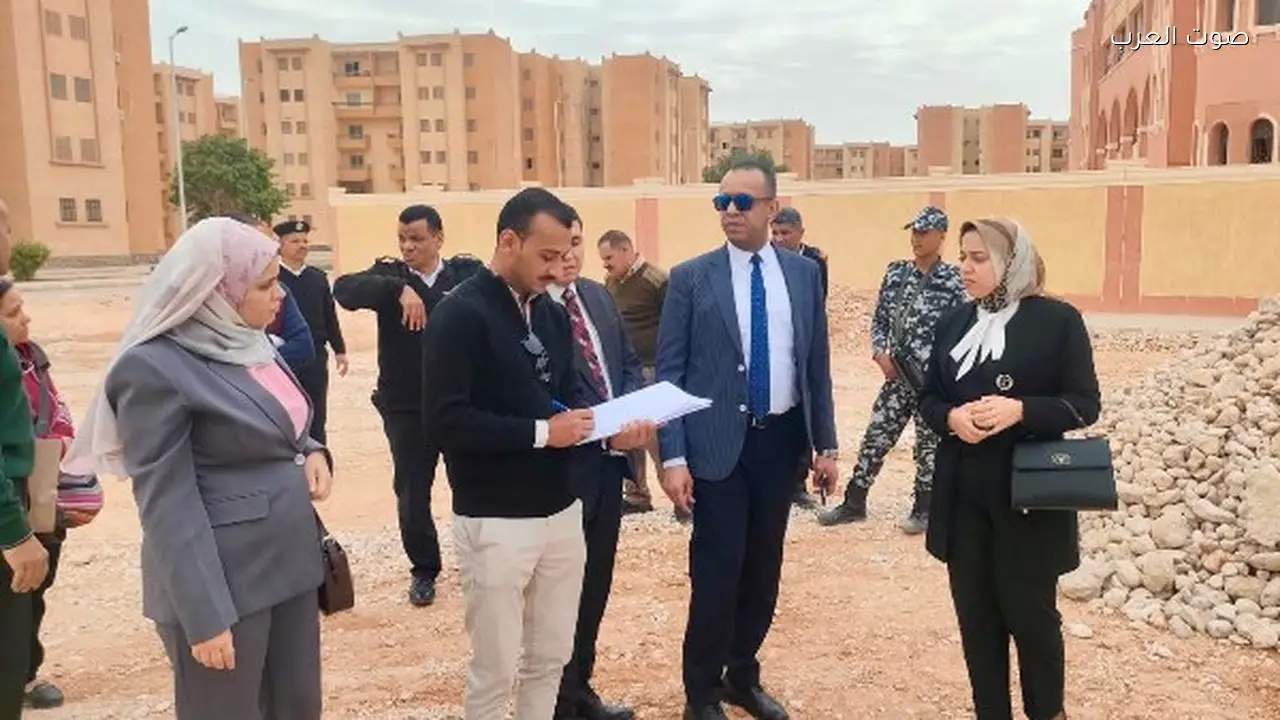 النيابة الإدارية تحقق في سقوط طفل من موقع حفر بأسيوط الجديدة