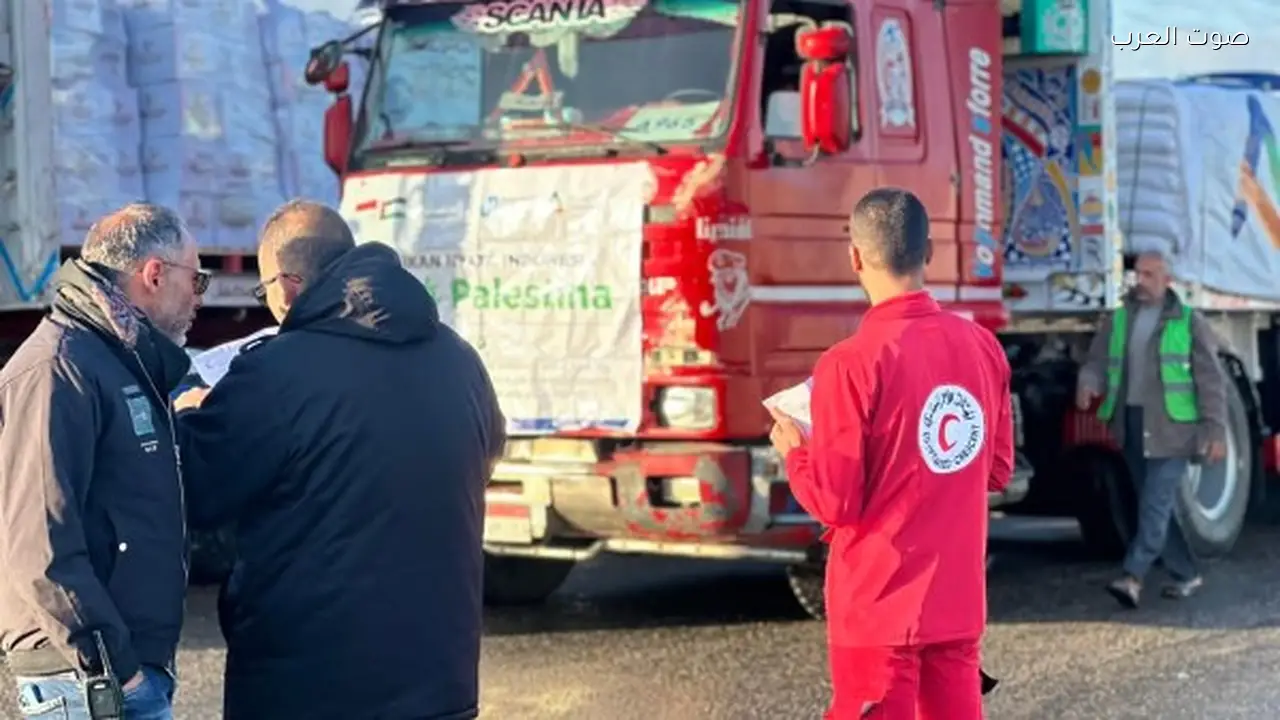 الهلال الأحمر يستقبل جرحى فلسطينيين جدد