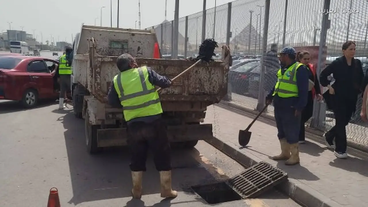انتشار معدات مياه الشرب في الجيزة لمواجهة الأمطار