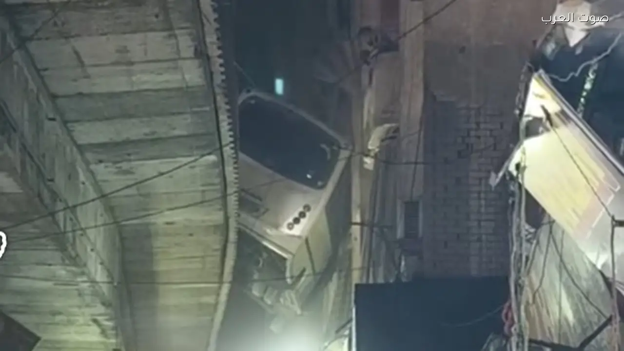 انحشار أتوبيس ركاب بين دائري بشتيل وعقار مجاور للطريق